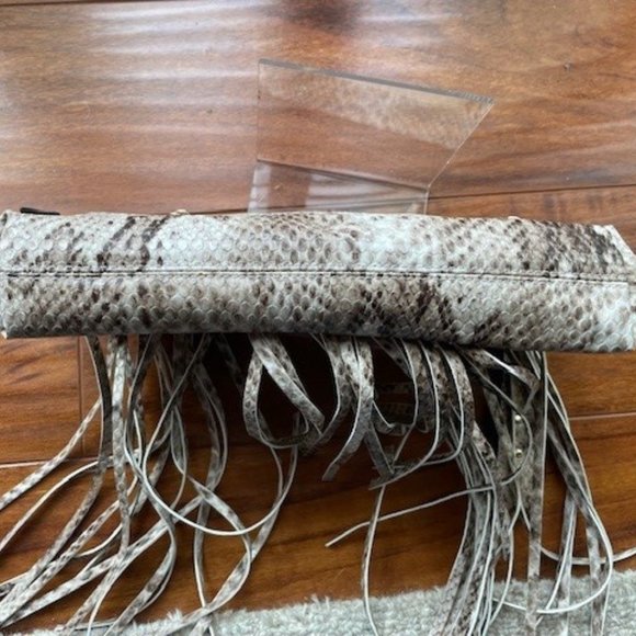 Aldo Snakeskin Faux Leather Wristlet with Fringe NWOT - Picture 9 of 9
